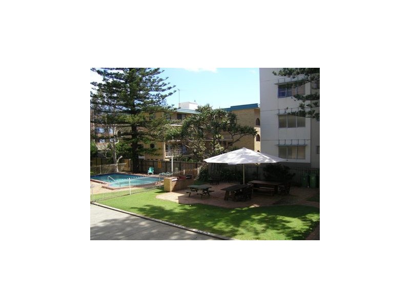 3/5 Dingle Avenue ” Culverston”, Kings Beach QLD 4551