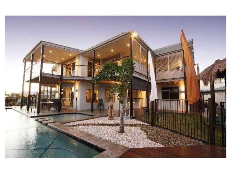 2 Elimbah Street, Pelican Waters QLD 4551