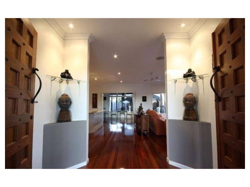 2 Elimbah Street, Pelican Waters QLD 4551