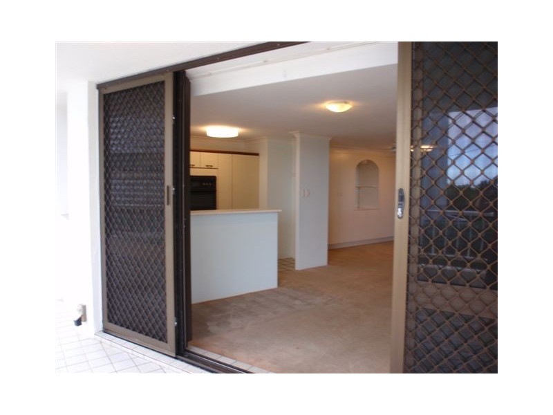 2/46 Warne Terrace, Kings Beach QLD 4551