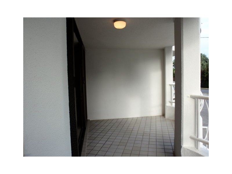 2/46 Warne Terrace, Kings Beach QLD 4551