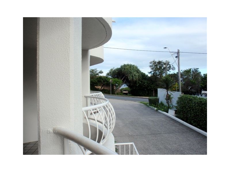 2/46 Warne Terrace, Kings Beach QLD 4551