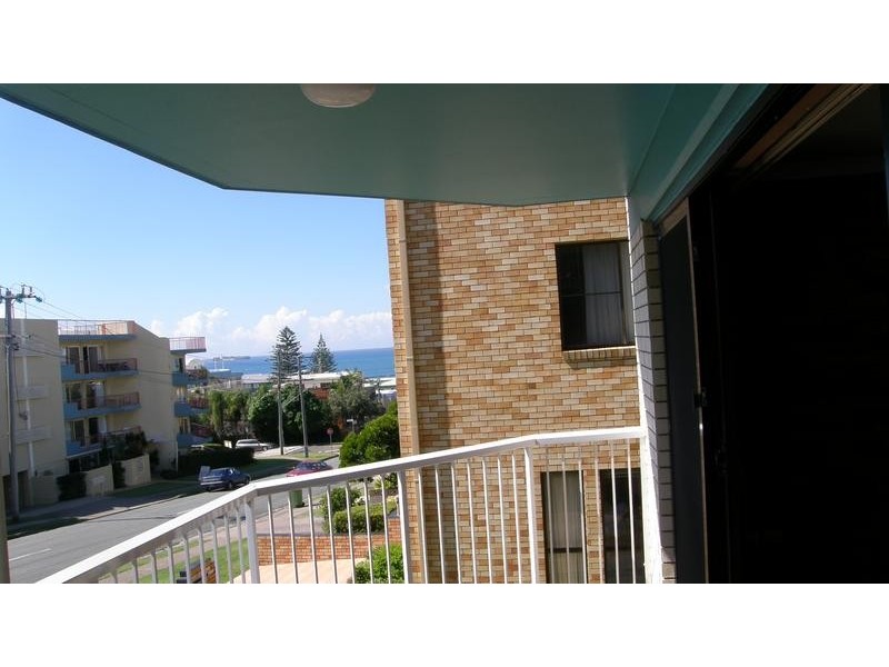 1/25 Lower Gay Terrace, Kings Beach QLD 4551