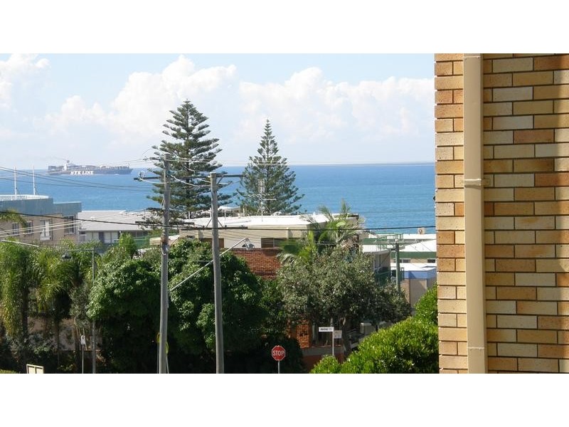 1/25 Lower Gay Terrace, Kings Beach QLD 4551
