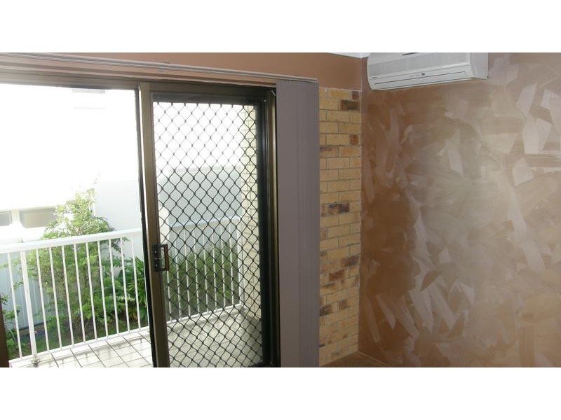 1/25 Lower Gay Terrace, Kings Beach QLD 4551