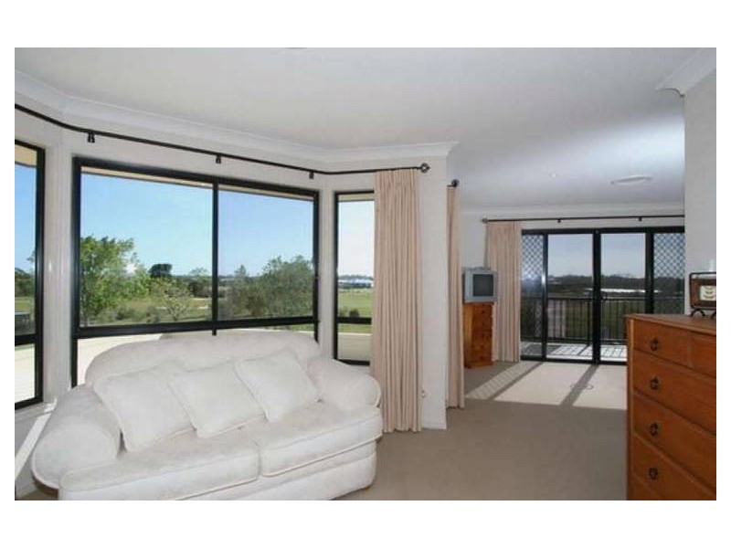 3 Silky Oak Place, Pelican Waters QLD 4551