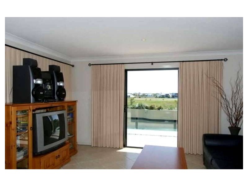 3 Silky Oak Place, Pelican Waters QLD 4551