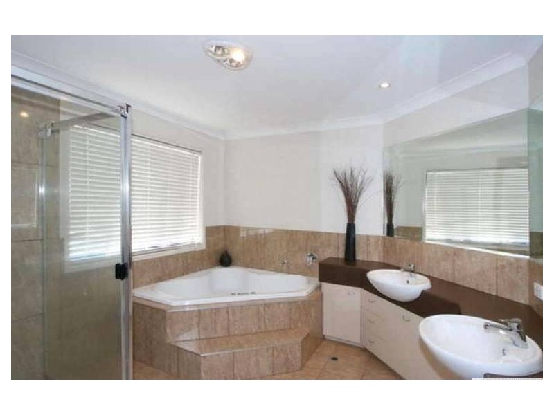 3 Silky Oak Place, Pelican Waters QLD 4551