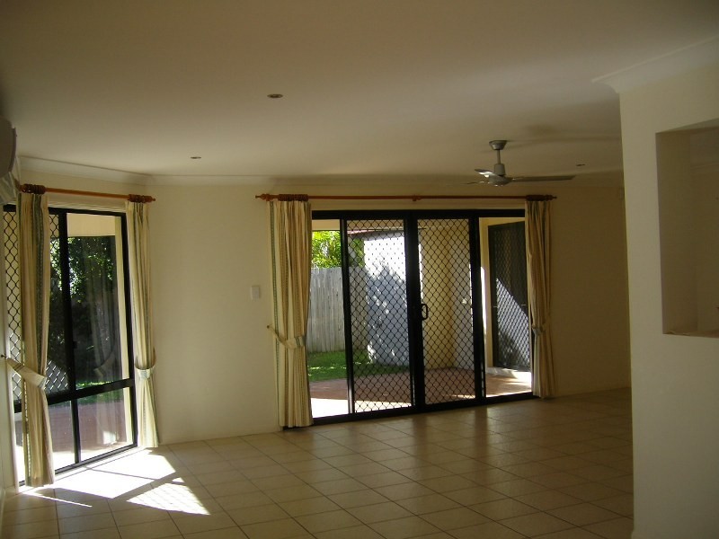 5 Botany Drive, Pelican Waters QLD 4551