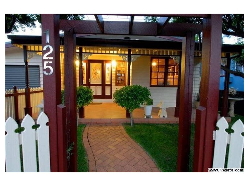 125 Landsborough Parade, Golden Beach QLD 4551