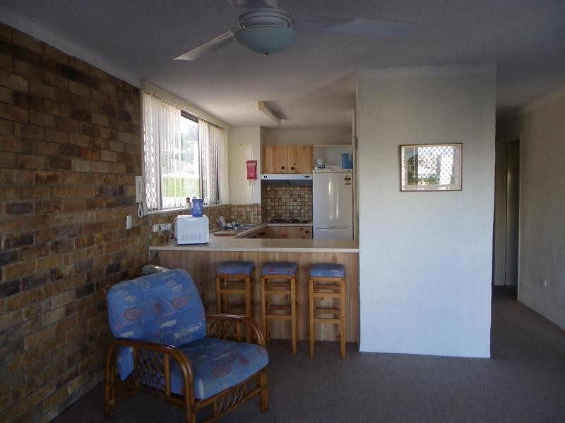 1/14 Warne Terrace, Kings Beach QLD 4551
