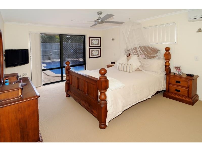 11 Anglia Place, Little Mountain QLD 4551