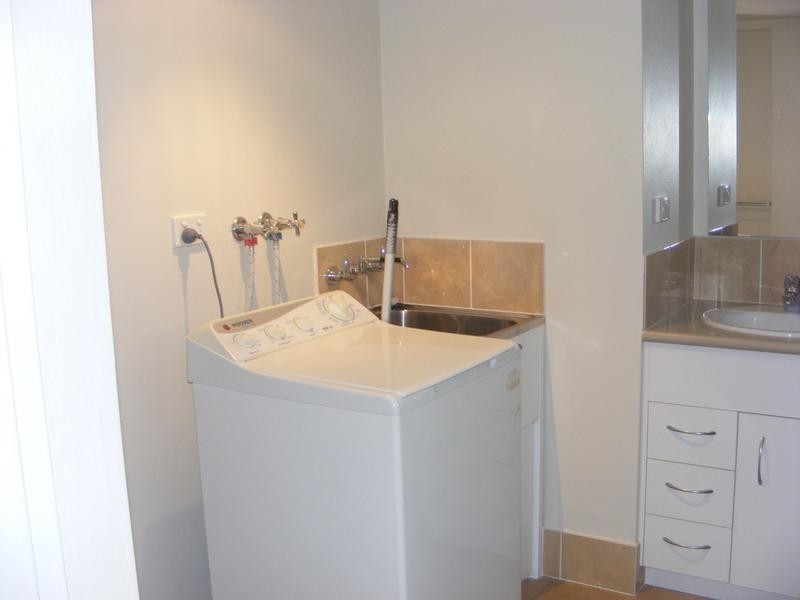 8/27 Canberra Tce, Kailoha, Kings Beach QLD 4551