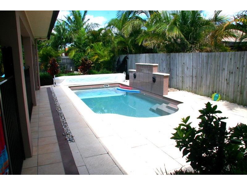 4 Botany Drive, Pelican Waters QLD 4551