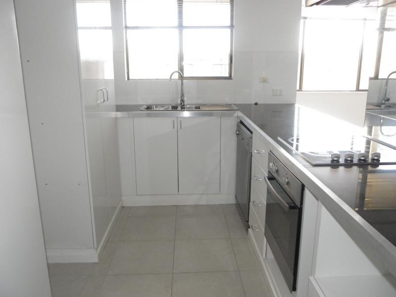 5/35 Lower Gay Terrace, Kings Beach QLD 4551
