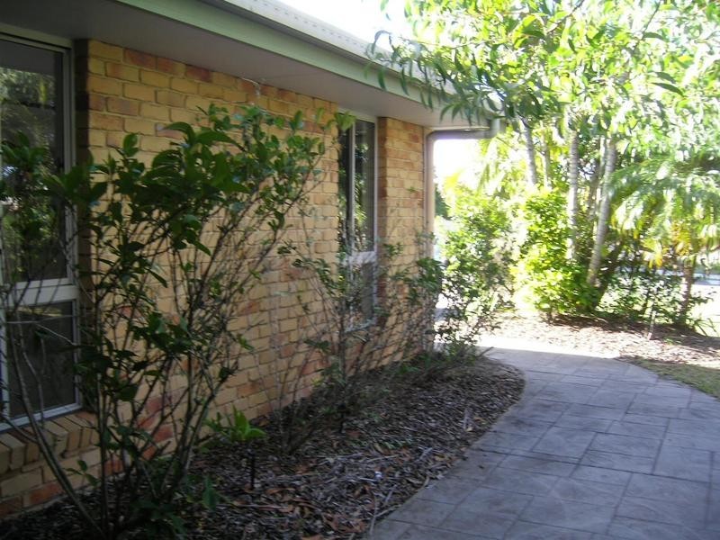20 Sir Joseph Banks Drive, Pelican Waters QLD 4551