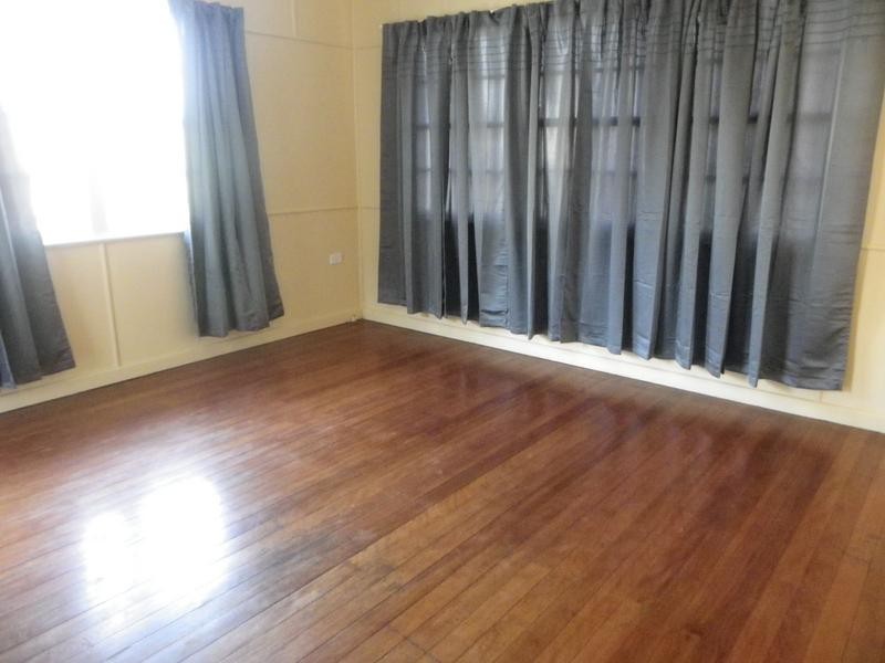 24 Upper Gay Terrace, Kings Beach QLD 4551