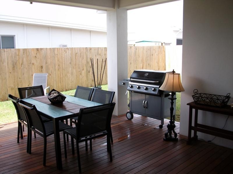 7 Blade Court, Birtinya QLD 4575