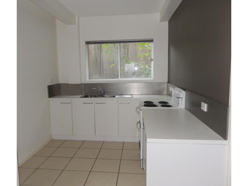 2/21 Verney Street, Kings Beach QLD 4551