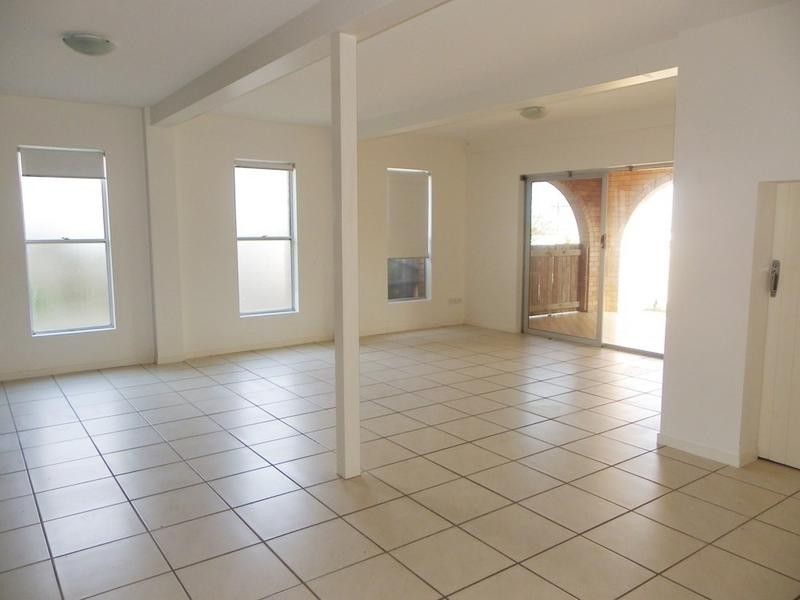 2/21 Verney Street, Kings Beach QLD 4551