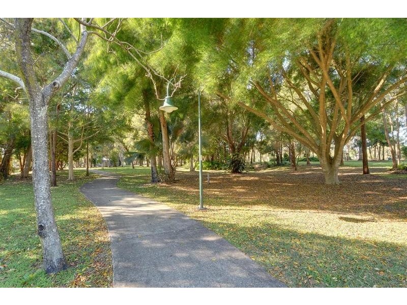 669 Nicklin Way, Wurtulla QLD 4575