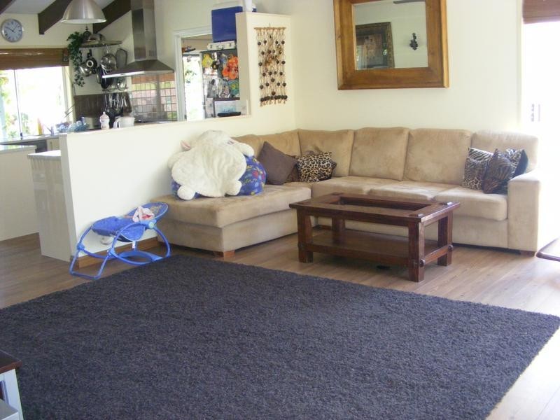 42 Enfield Crescent, Battery Hill QLD 4551