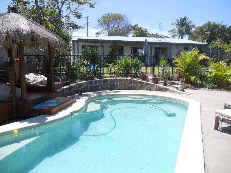 42 Enfield Crescent, Battery Hill QLD 4551