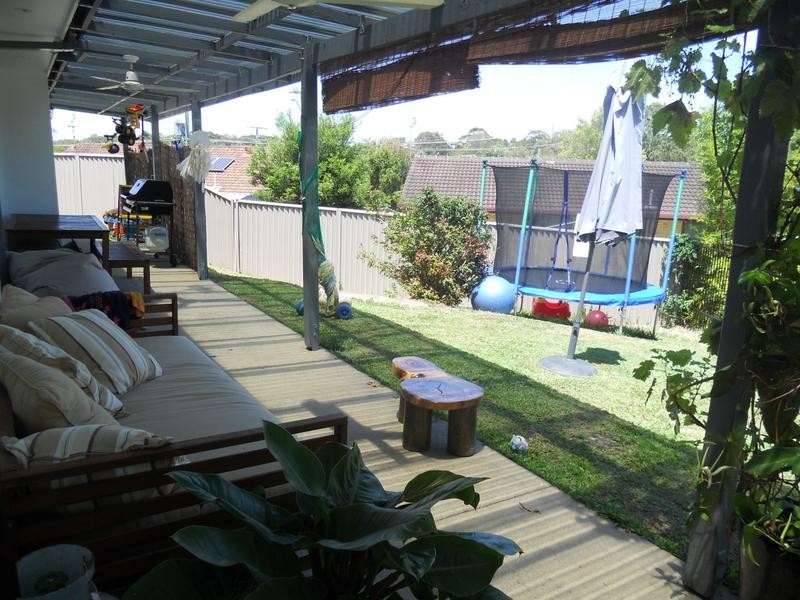 42 Enfield Crescent, Battery Hill QLD 4551