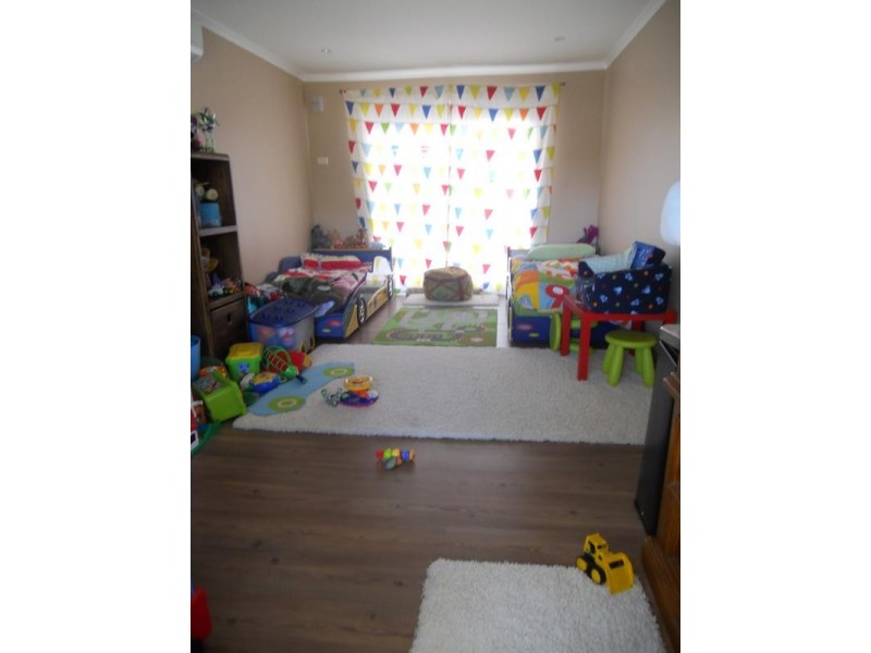 42 Enfield Crescent, Battery Hill QLD 4551