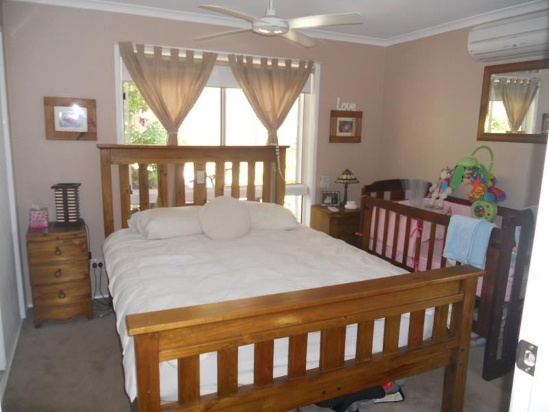 42 Enfield Crescent, Battery Hill QLD 4551