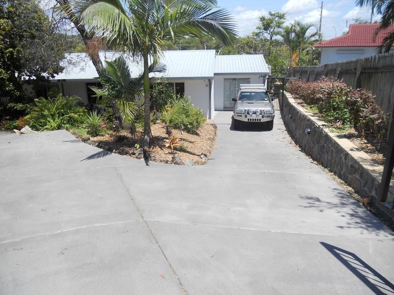 42 Enfield Crescent, Battery Hill QLD 4551