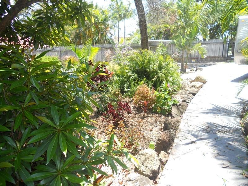 42 Enfield Crescent, Battery Hill QLD 4551