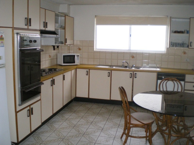 11/1 Sykes Avenue, Kings Beach QLD 4551