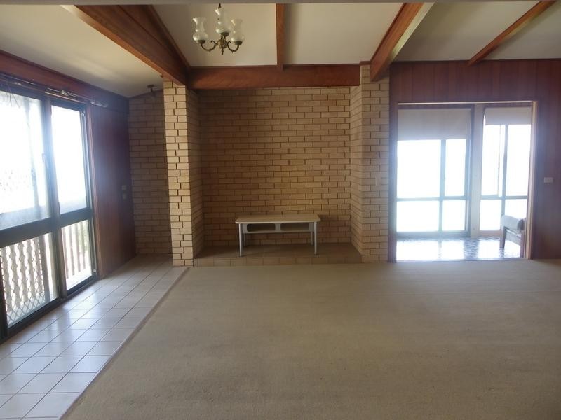 37 Warne Terrace, Kings Beach QLD 4551