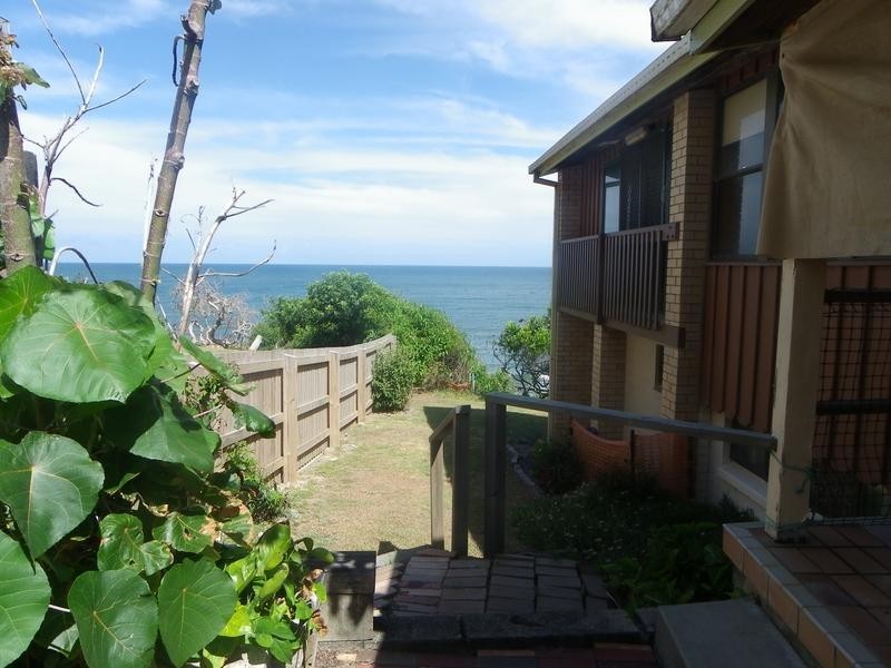37 Warne Terrace, Kings Beach QLD 4551