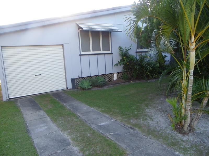 60 Palmer Avenue, Golden Beach QLD 4551