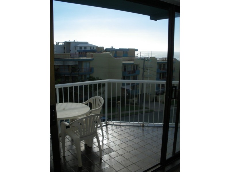 5/25 Lower Gay Terrace, Kings Beach QLD 4551