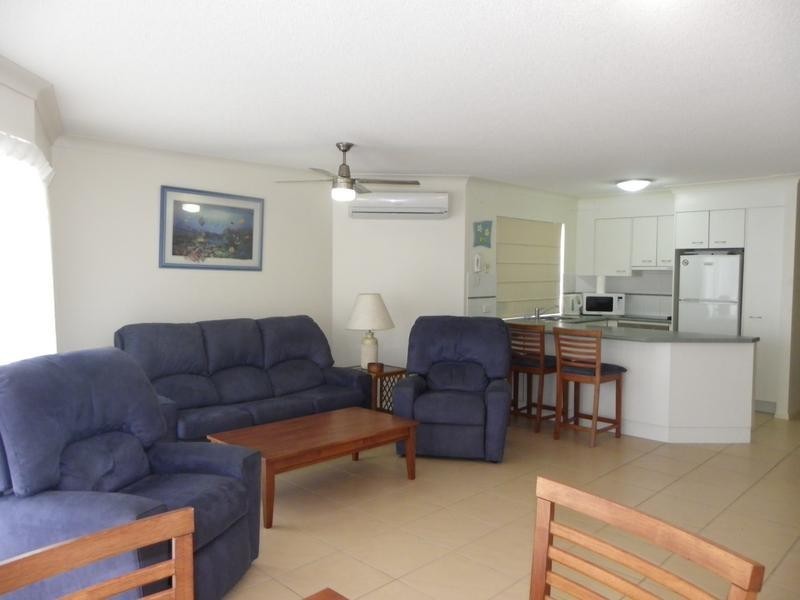 1/1 Dingle Avenue, Kings Beach QLD 4551
