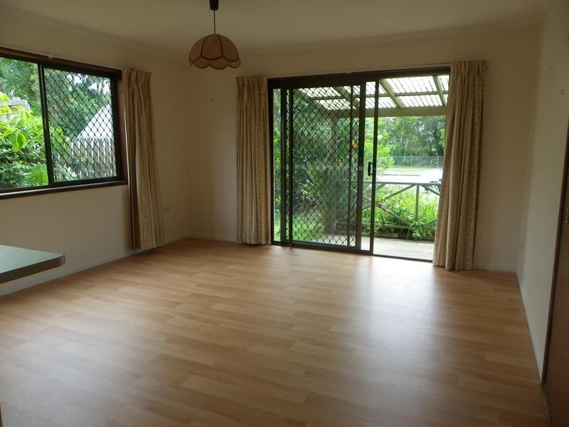 2/43 Currimundi Road, Currimundi QLD 4551