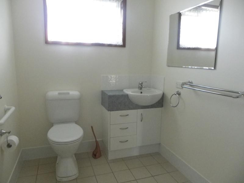 2/43 Currimundi Road, Currimundi QLD 4551