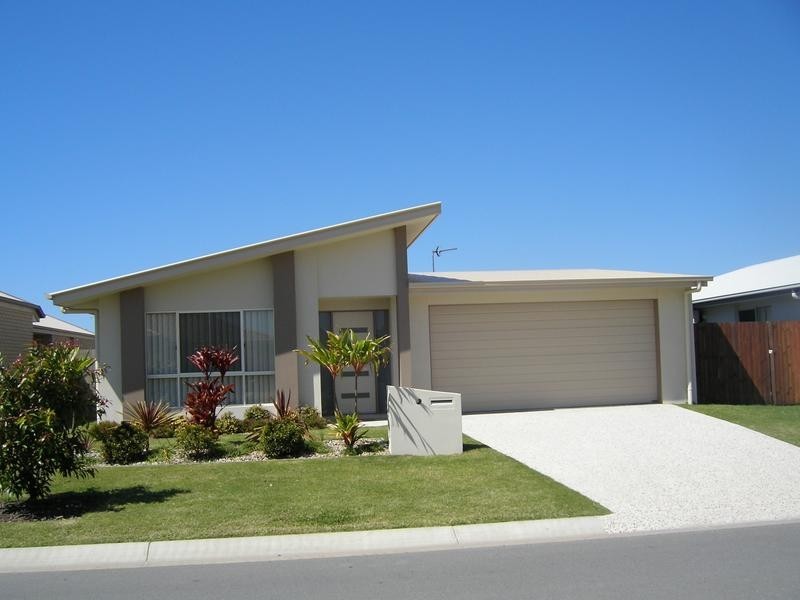 17 Grampion Drive, Caloundra QLD 4551