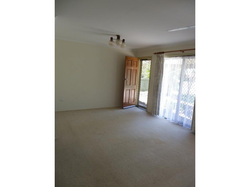 2/12 Ambako Place, Golden Beach QLD 4551