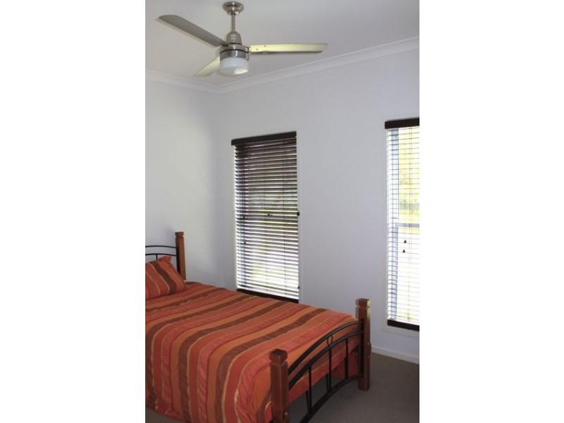 17 Barrine Crescent, Caloundra West QLD 4551