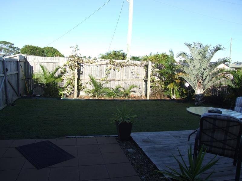 2/1 Haig Street, Golden Beach QLD 4551