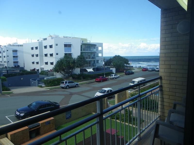 11/6 Merrima Avenue, Kings Beach QLD 4551