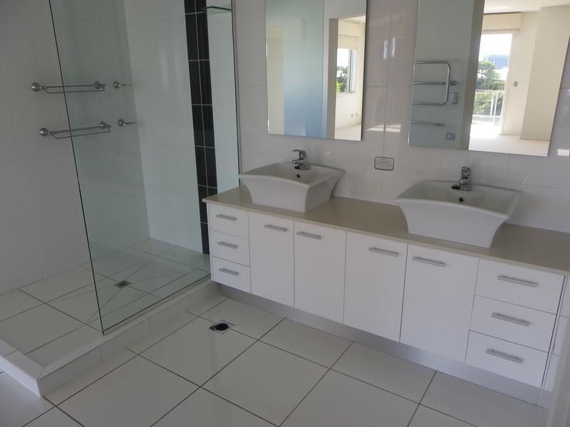 10 Tooringoor Close, Pelican Waters QLD 4551