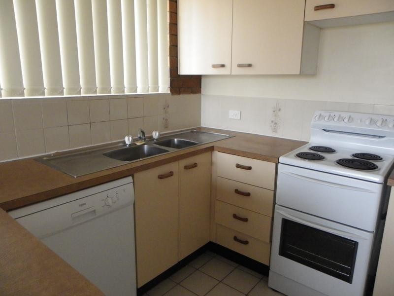 5/25 Lower Gay Terrace, Kings Beach QLD 4551