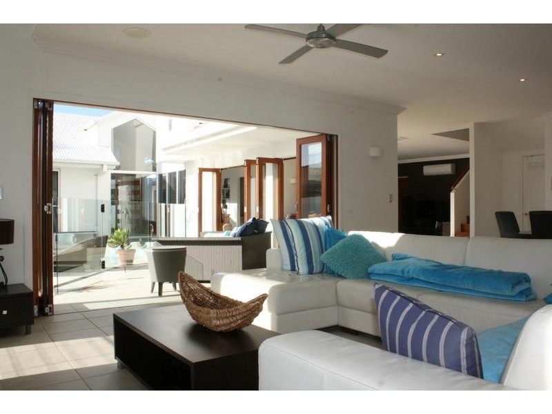 12 Midden Place, Pelican Waters QLD 4551