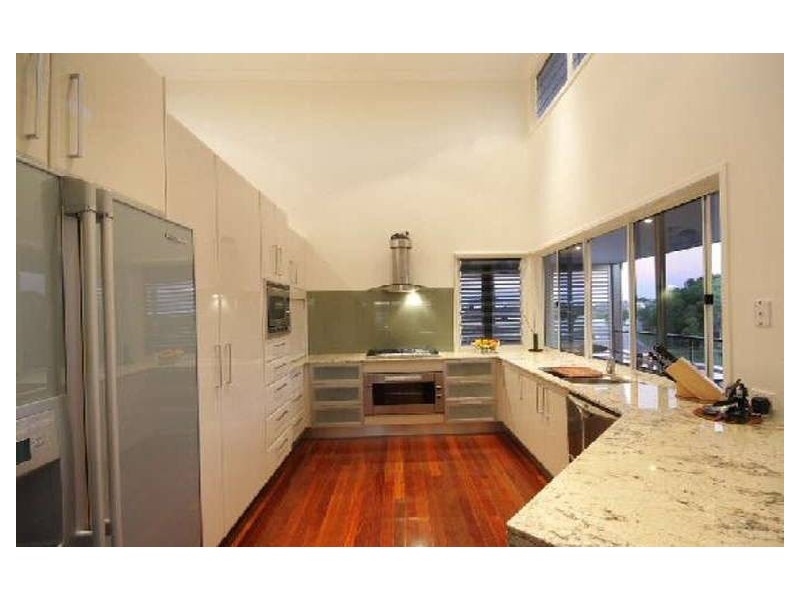 2 Elimbah Street, Pelican Waters QLD 4551