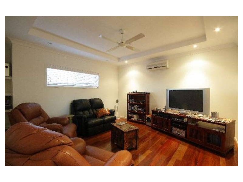2 Elimbah Street, Pelican Waters QLD 4551